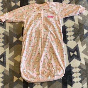 Kitty cat baby sleeper